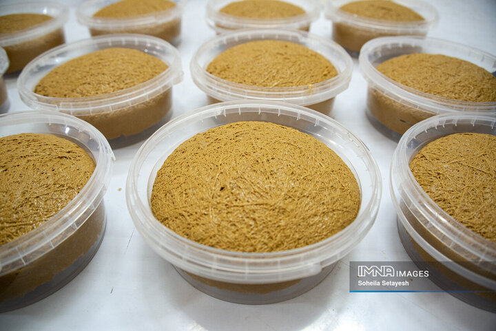 شیرینی ماندگار ; زرقان فارس