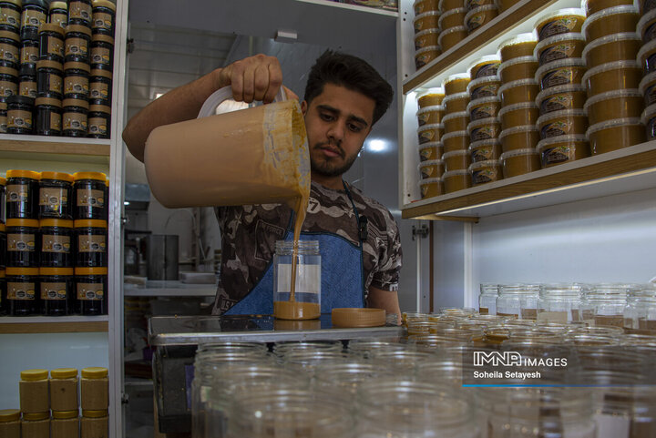 شیرینی ماندگار ; زرقان فارس