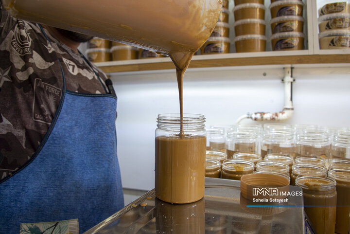 شیرینی ماندگار ; زرقان فارس