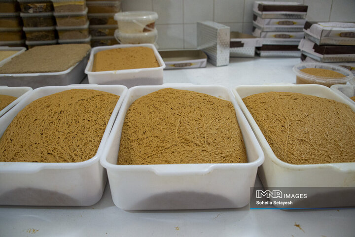 شیرینی ماندگار ; زرقان فارس