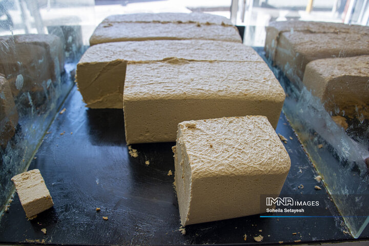 شیرینی ماندگار ; زرقان فارس