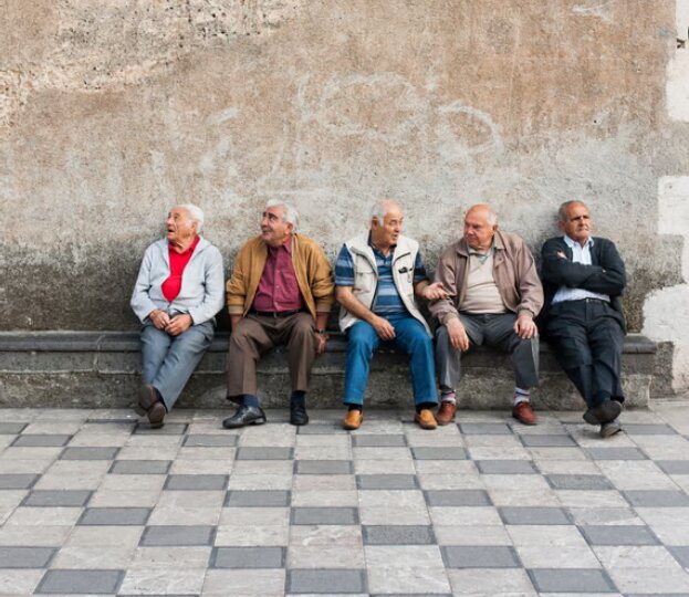 در این کشور شاد و شنگول پیر میشوید!