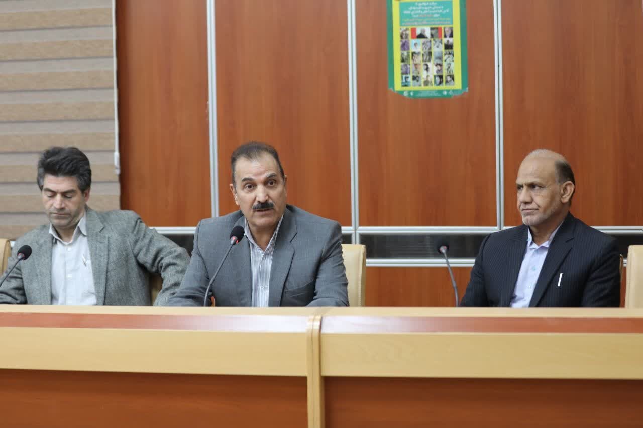 بزرگان و ریشسفیدان سرمایهای ارزشمند برای حل اختلافها و مشکلات اجتماعی هستند