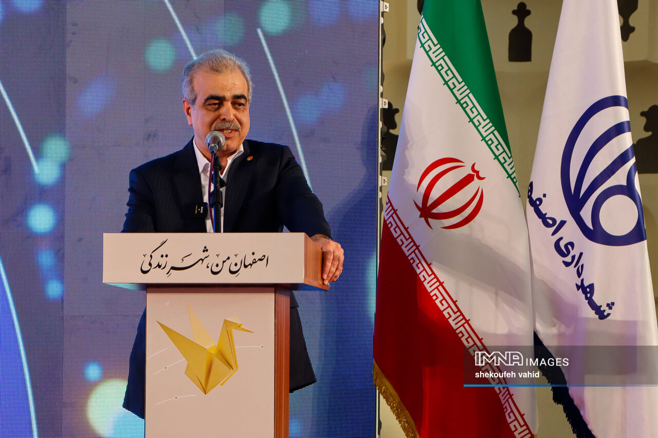 «فیبر نوری» پیشنیاز شهرهای هوشمند/ اصفهان روی ریل ارتباطات آینده