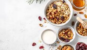 گرانولا خانگی یا آماده؟ بررسی تفاوت‌ها و انتخاب بهترین گزینه برای شما