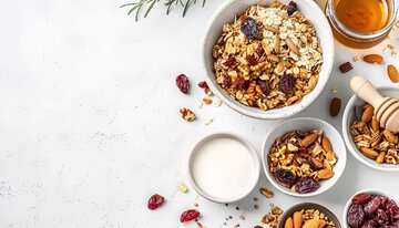 گرانولا خانگی یا آماده؟ بررسی تفاوت‌ها و انتخاب بهترین گزینه برای شما
