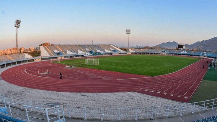 ورزشگاه امام خمینی اراک میزبان شهرآورد تهران شد