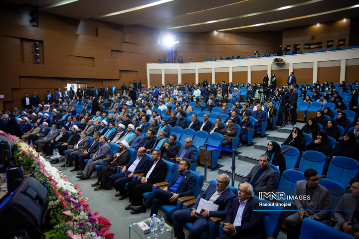 اختتامیه سی‌ونهمین جشنواره ملی قرآن و عترت دانشجویان کشور