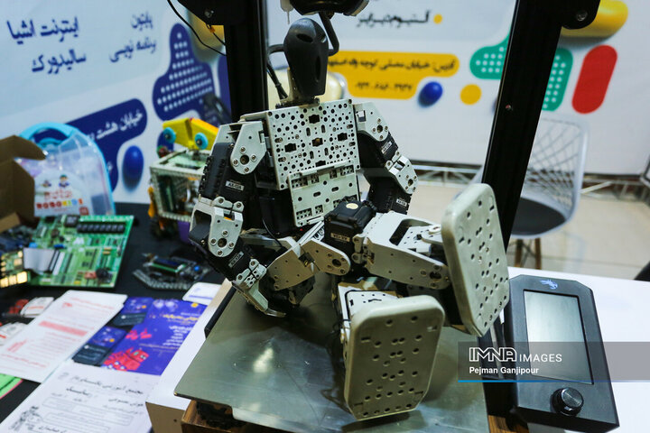 دومین روز نمایشگاه «فن‌نما»