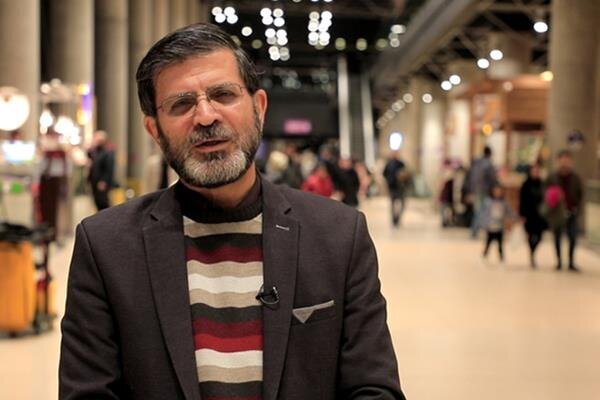 خلبانی که حافظ می‌خواند، پاسدار زبان فارسی است