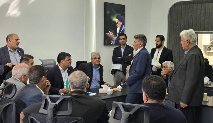 بررسی مشکلات شهروندان یاسوجی در ملاقات مردمی با آقای شهردار