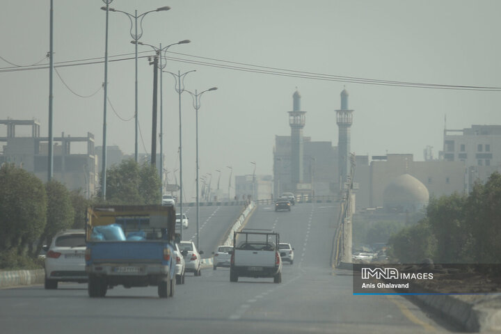 اهواز در محاصره مهِ سمی؛ شاخص کیفیت هوا در وضعیت «بنفش» و «بسیار ناسالم»