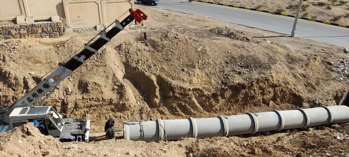 آب‌های سطحی در ضلع شمالی ترمینال مرکزی سنندج هدایت می‌شود