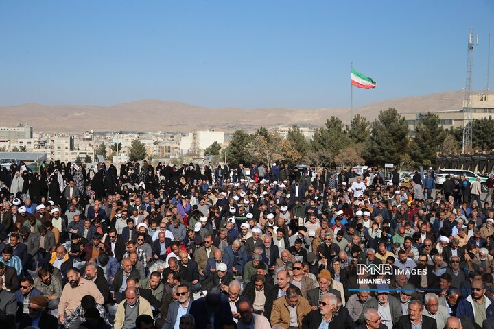 اقامه نماز طلب باران در بجنورد