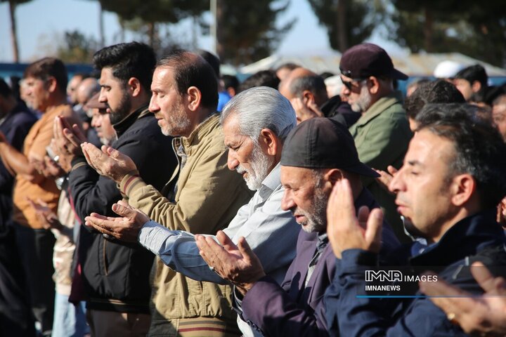 اقامه نماز طلب باران در بجنورد