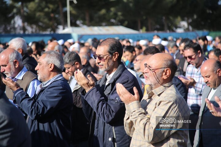 اقامه نماز طلب باران در بجنورد