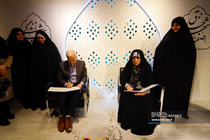 بازدید شهردار اصفهان از نمایشگاه «فن‌نما»