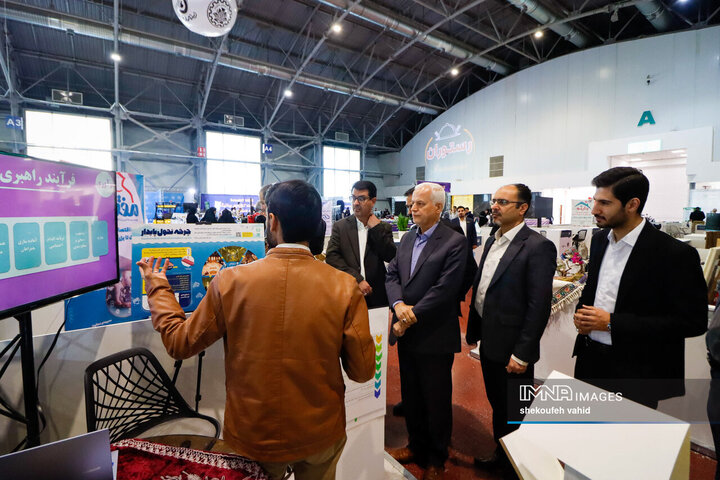 بازدید شهردار اصفهان از نمایشگاه «فن‌نما»