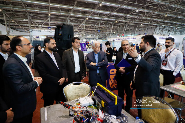 بازدید شهردار اصفهان از نمایشگاه «فن‌نما»