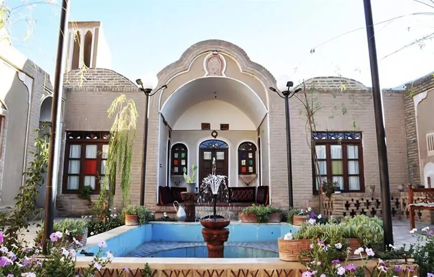 توسعه پایدار در گرو توجه به هویت تاریخی و فرهنگی شهر است