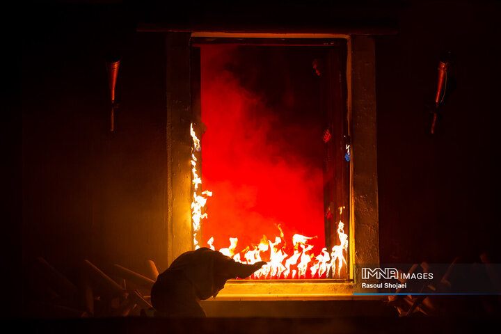 نمایش میدانی «محرمانه»