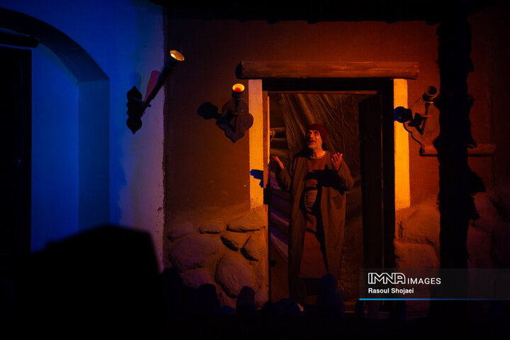 نمایش میدانی «محرمانه»