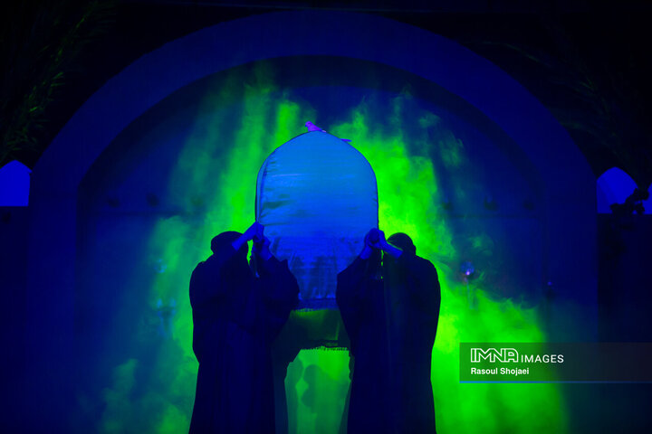 نمایش میدانی «محرمانه»