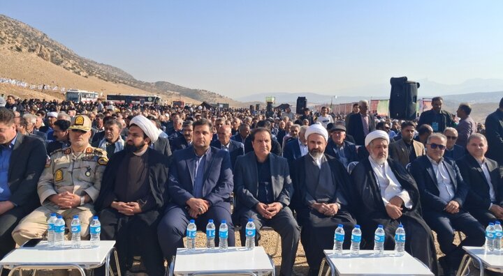 فیلم| برگزاری یادواره سرداران و ۴۰۰ شهید ایل خزل