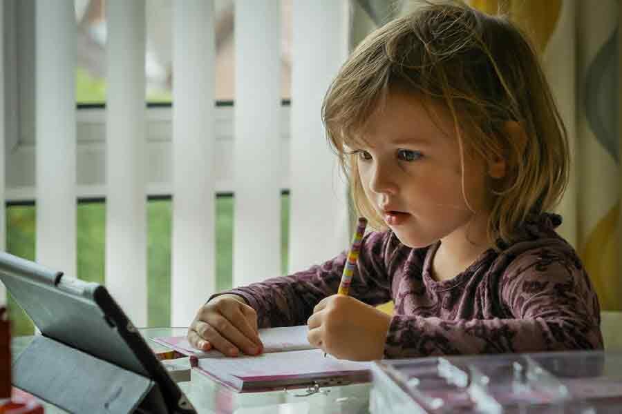 فرزندپروری در عصر الگوریتمها