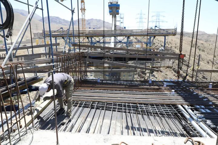 فیلم| ۴۰۰۰ نیروی کار پروژه بزرگراه شمالی کرج را پیش‌می‌برند