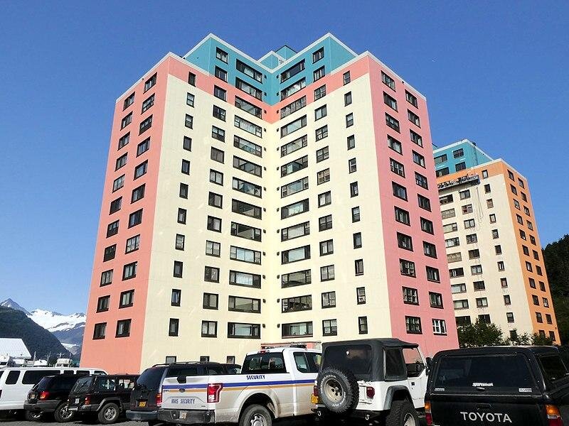 شهری که در یک ساختمان زندگی میکند-