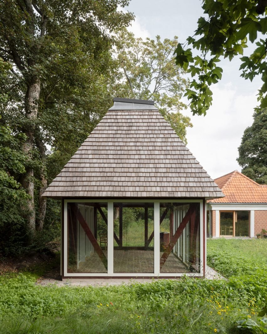 خانههایی که میرویند