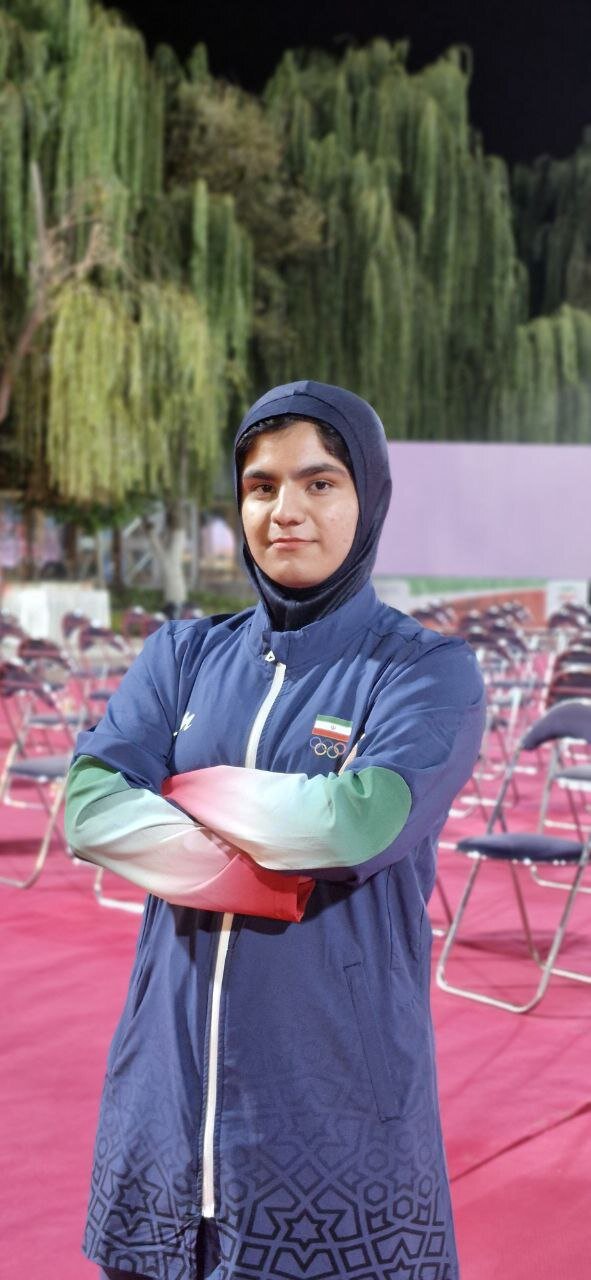 از تُشک جهانی تا نیمکت دانش؛ دو میدان برای یک قهرمان