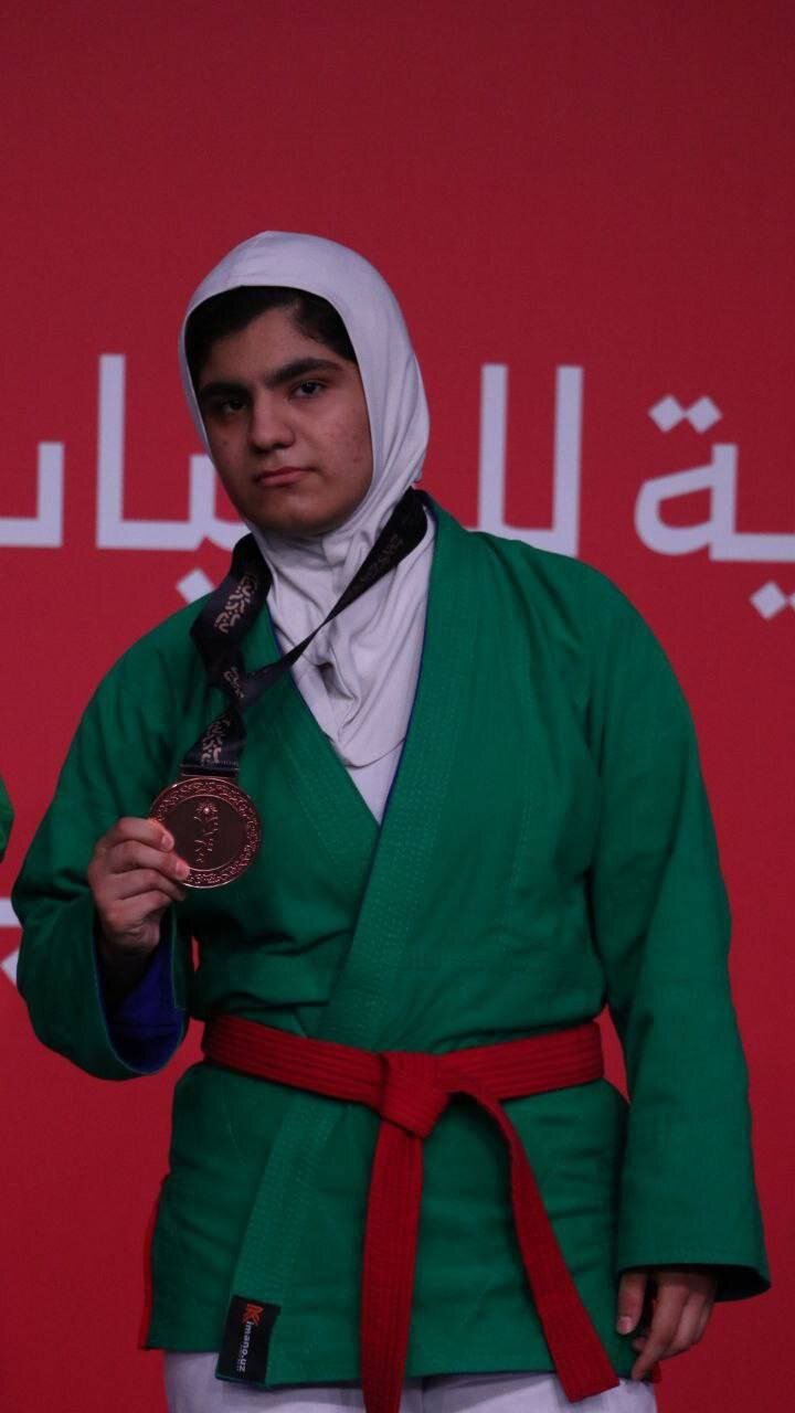 از تُشک جهانی تا نیمکت دانش؛ دو میدان برای یک قهرمان