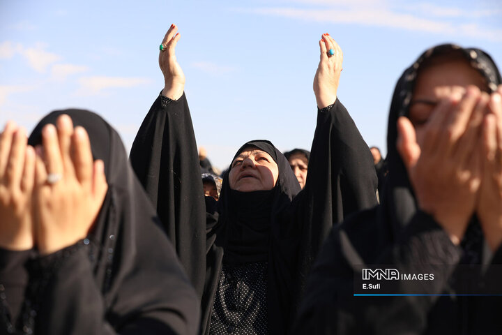 اقامه نماز طلب باران در اراک