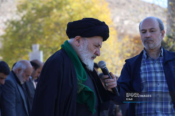 اقامه نماز طلب باران در اراک