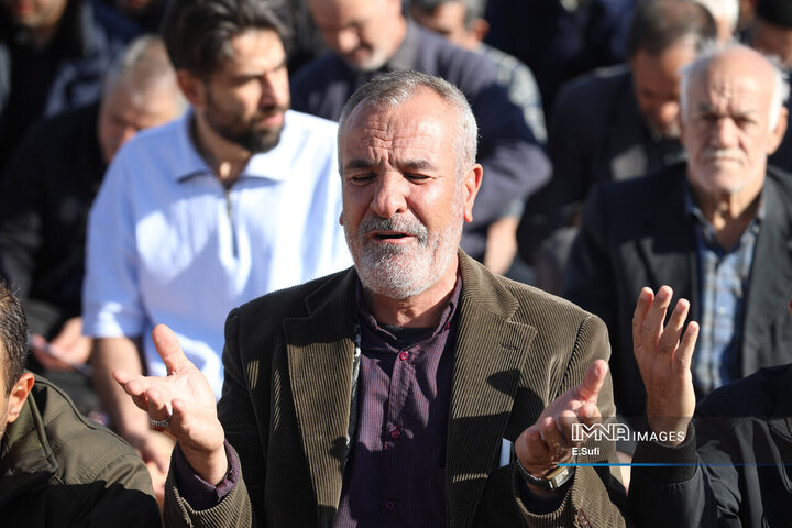 اقامه نماز طلب باران در اراک