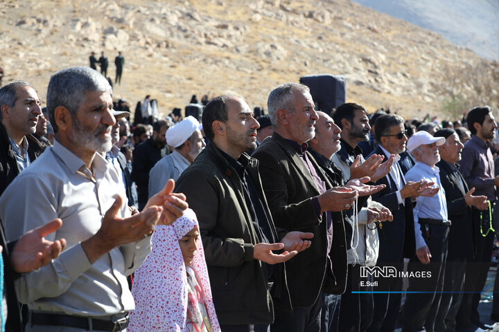 اقامه نماز طلب باران در اراک