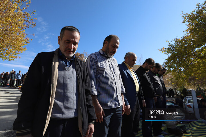 اقامه نماز طلب باران در اراک