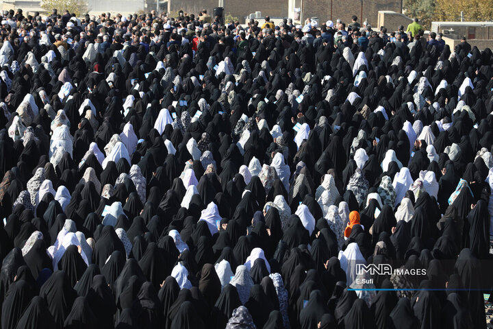 اقامه نماز طلب باران در اراک