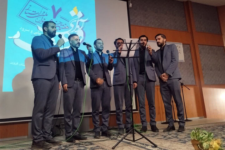 سرود جریان‌ساز ابزاری برای انتقال مضامین اسلامی و انقلابی است