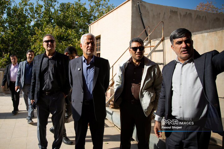 بازدید شهردار اصفهان از پروژه‌های منطقه 15 شهرداری