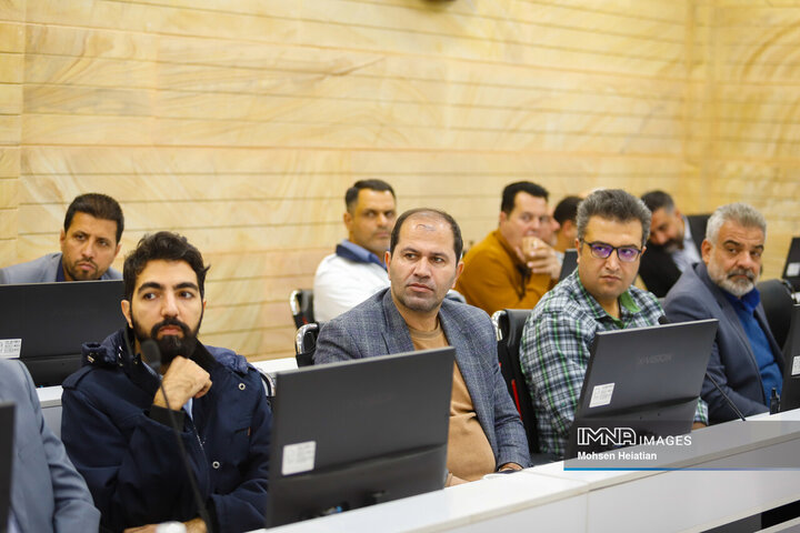 نشست هماهنگی ستادهای بحران مناطق و سازمان‌های شهرداری اصفهان