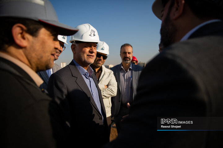 بازدید شهردار اصفهان از پروژه پل‌ها و تقاطع‌های غیرهمسطح شهید فخری‌زاده