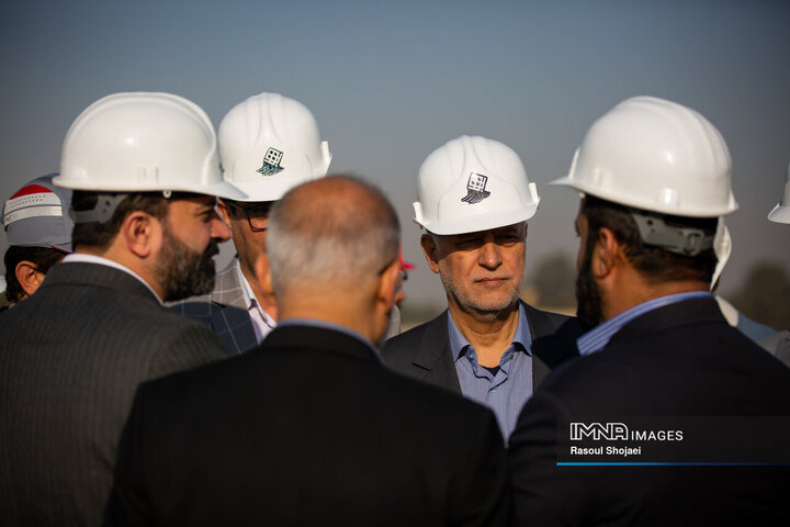 بازدید شهردار اصفهان از پروژه پل‌ها و تقاطع‌های غیرهمسطح شهید فخری‌زاده