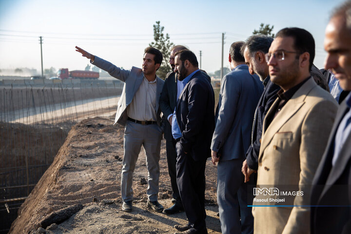 بازدید شهردار اصفهان از پروژه پل‌ها و تقاطع‌های غیرهمسطح شهید فخری‌زاده