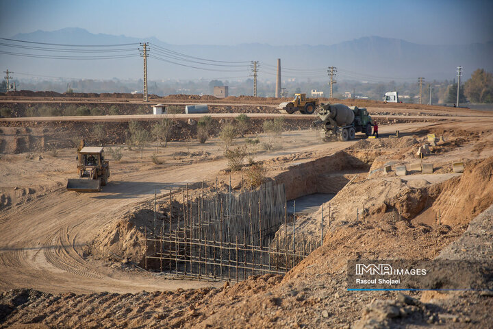 بازدید شهردار اصفهان از پروژه پل‌ها و تقاطع‌های غیرهمسطح شهید فخری‌زاده