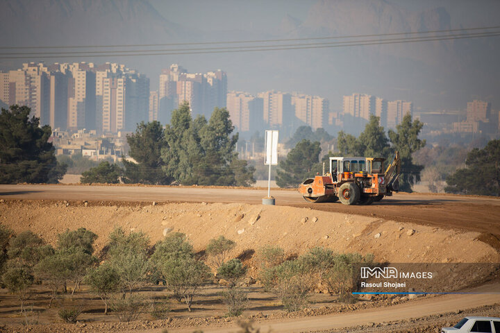 بازدید شهردار اصفهان از پروژه پل‌ها و تقاطع‌های غیرهمسطح شهید فخری‌زاده