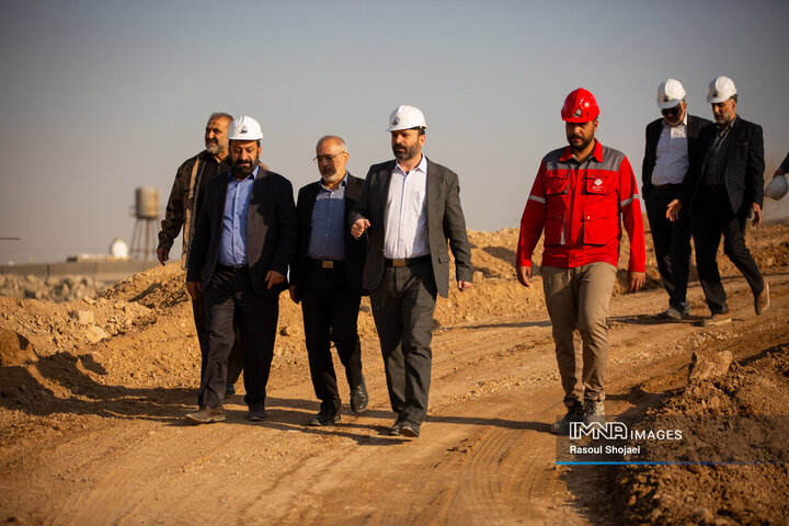بازدید شهردار اصفهان از پروژه پل‌ها و تقاطع‌های غیرهمسطح شهید فخری‌زاده