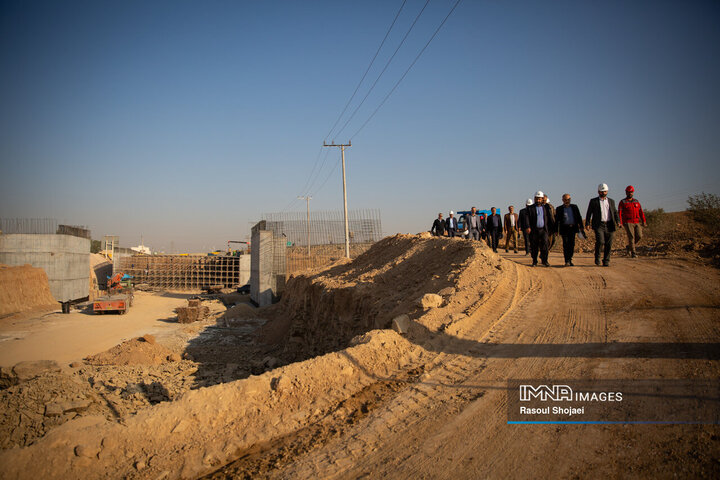 بازدید شهردار اصفهان از پروژه پل‌ها و تقاطع‌های غیرهمسطح شهید فخری‌زاده